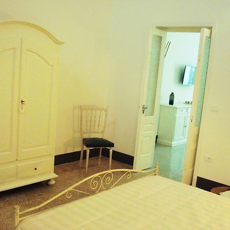 A Casa Di Vivi Hotel Martano Exterior foto
