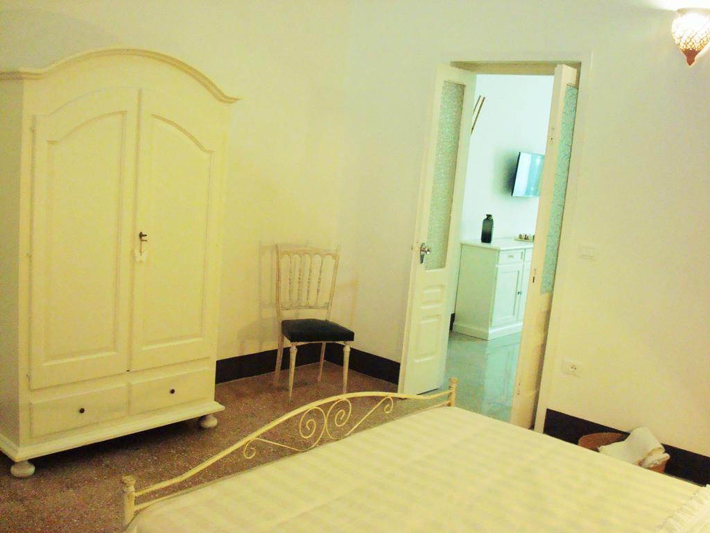 A Casa Di Vivi Hotel Martano Exterior foto